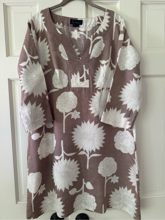 Boden Dresses & Skirts - Boden Brown Linen Floral Tunic Dress with White Print